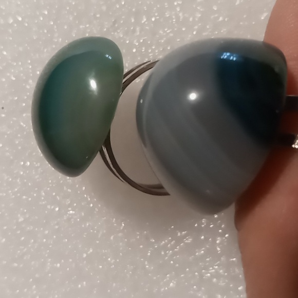 Maurices 2 Cabochon stone rings adjustable statement rings. Blues gray greens - Picture 7 of 7